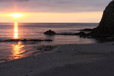 Gündoğumu Cabo de Gata sahilinde, Almeria, Güney İspanya