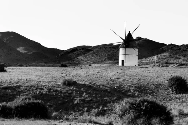 Krásná Krajina Mezi Horami Větrným Mlýnem Cabo Gata Almeria Jižní — Stock fotografie