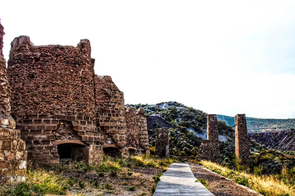 スペイン アンダルシア州ルカイネナ トーレスの古い放棄された製錬炉 — ストック写真