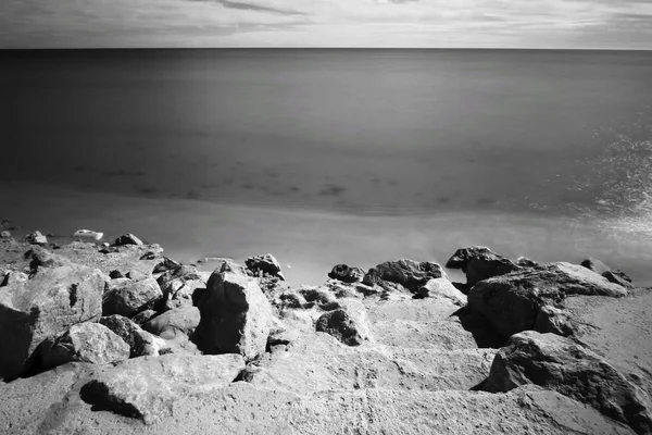 Сонячний День Пляжі Зимовий Період Аліканте Іспанія Монохромна Картина — стокове фото