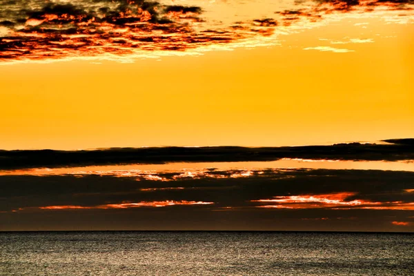 Belo Nascer Sol Praia Com Cores Rosa Laranja Arenales Del — Fotografia de Stock