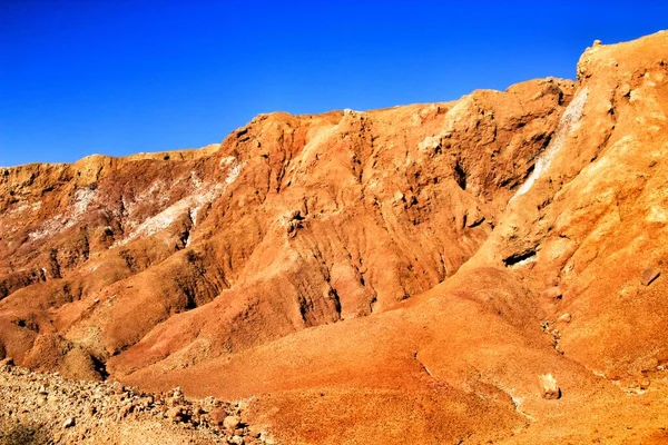 Prachtige Kleurrijke Minerale Strepen Sedimenten Een Oude Verlaten Steengroeve — Stockfoto