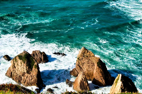 Praia Ursa Bonita Com Suas Formações Rochosas Colossais Oceano Atlântico — Fotografia de Stock