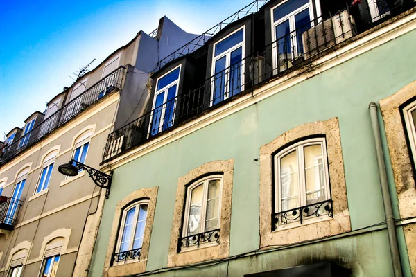 Antiguas Casas Colores Calles Lisboa Portugal Primavera Majestuosas Fachadas Viejas — Foto de Stock