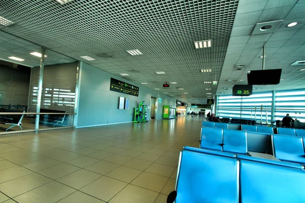 Lissabon Portugal Maart 2020 Weinig Mensen Lissabon Airport Genaamd Humberto — Stockfoto