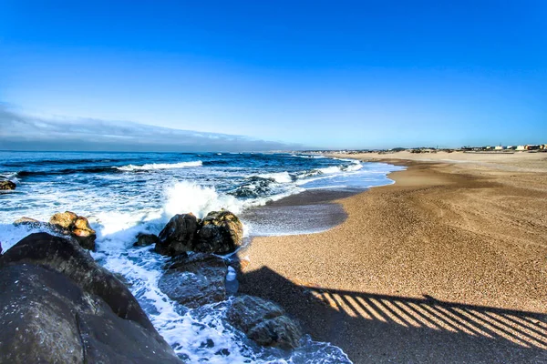 Bellissimo Mare Coraggioso Sulla Spiaggia Miramar Portogallo Inverno — Foto Stock