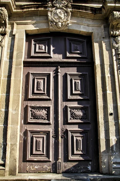 Alte Aus Holz Geschnitzte Braune Tür Porto Portugal — Stockfoto