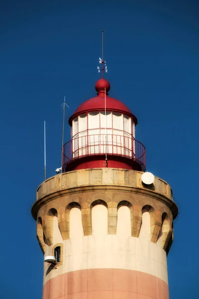 Krásný Kolosální Maják Pláži Aveiro Názvem Farol Barra Slunečného Zimního — Stock fotografie