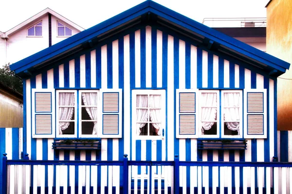 Мбаппе Разноцветные Полосатые Фасады Пляже Costa Nova Абиру Порту Португалия — стоковое фото