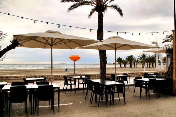 Restaurant Mit Leerer Terrasse Strand Von Santa Pola Einem Stürmischen — Stockfoto