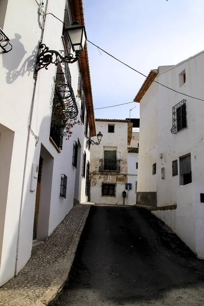 Calles Estrechas Hermosas Fachadas Encaladas Altea Village Alicante España —  Fotos de Stock