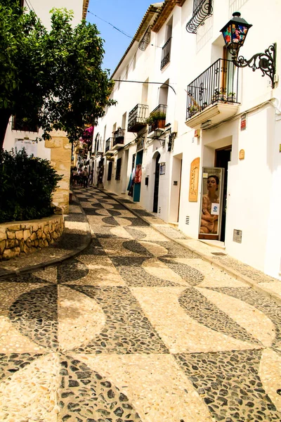 Altea Alicante Spain June 2021 Narrow Street Typical Whitewashed Facades — 스톡 사진