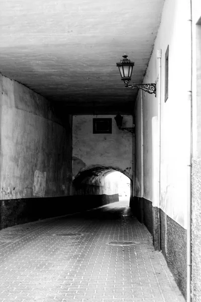 Rua Estreita Com Túnel Escuro Caravaca Cruz Múrcia Espanha — Fotografia de Stock