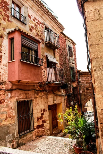 Calles Estrechas Con Casas Estilo Renacentista Fachadas Talladas Alcaraz Comunidad —  Fotos de Stock