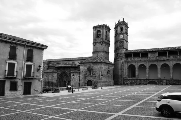 Renaissance Platz Alcaraz Mit Dem Tardon Und Den Trinidad Türmen — Stockfoto