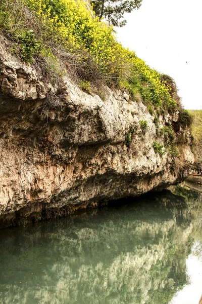 Waterkanaal Alcala Del Jucar Vegetatie — Stockfoto
