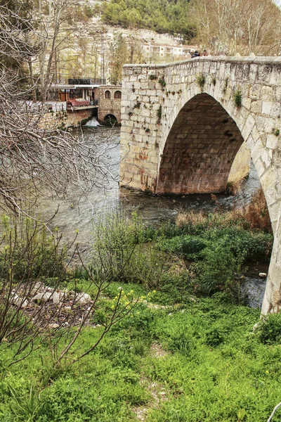 Jucar River Old Stone Bridge Surrounded Vegetation Alcala Del Jucar — Stock Photo, Image