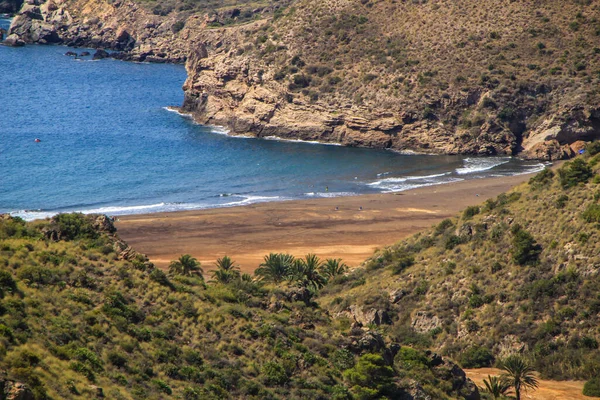Όμορφη Παραλία Gorguel Περιβάλλεται Από Βουνά Στην Επαρχία Cartagena Murcia — Φωτογραφία Αρχείου