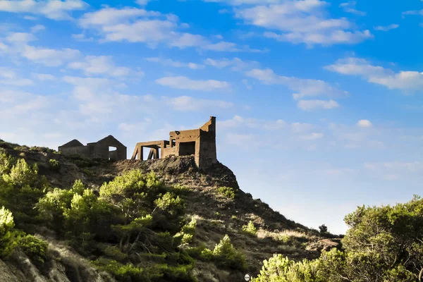 スペインのムルシア州 カルタヘナ県のラ ユニオン村の鉱山の放棄された建物の遺跡 — ストック写真