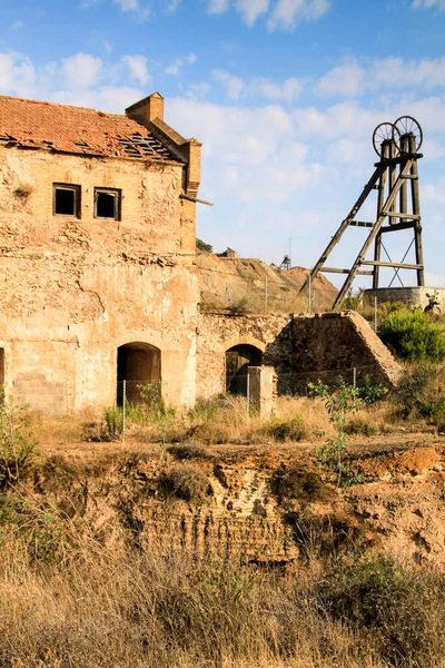 Απομεινάρια Εγκαταλελειμμένων Κτιρίων Και Μηχανημάτων Των Ορυχείων Του Χωριού Union — Φωτογραφία Αρχείου