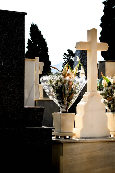 ラユニオン村 カルタヘナ県 晴れた日にムルシア州コミュニティの古いと孤独な墓地 — ストック写真