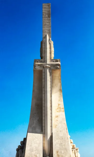 Лиссабон Португалия Мая 2018 Года Памятник Дискавери Солнечный День Рядом — стоковое фото