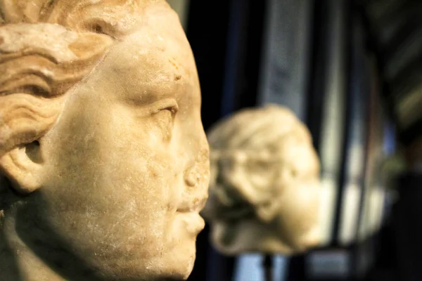 Lisboa Portugal Maio 2018 Rosto Mulher Romana Esculpida Pedra Museu — Fotografia de Stock