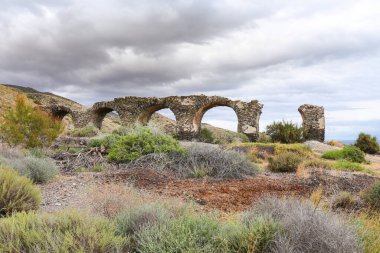 Villaricos kasabası, Endülüs, İspanya 'daki İcat Dökümhanesi' ndeki viyadük kalıntıları