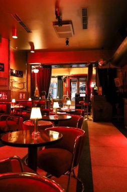 Madrid, İspanya - 8 Nisan 2024: Madrid şehir merkezindeki Chicote kokteyl bar müzesi