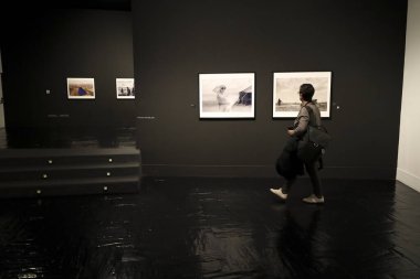 Madrid, İspanya... 4 Aralık 2025, Leica. Madrid 'deki Fernan Gomez Kültür Merkezi' nde Yüzyıllık Fotoğraf Sergisi