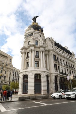 Madrid, İspanya - 8 Aralık 2025 Madrid 'deki Majestic Metropolis Binası