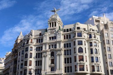 Valencia, İspanya - 25 Ekim 2025: Majestic La Union y El Fenix binası Valencia 'nın eski bir kasabasında.