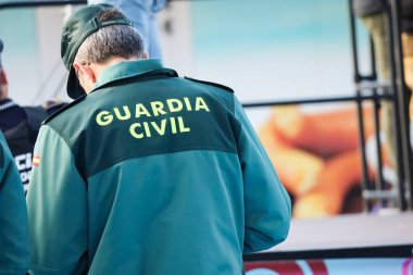 Santa Pola, İspanya - 18 Ocak 2026: Alicante ilinin Santa Pola kasabasındaki Yarı Maraton 'da güvenlik desteği