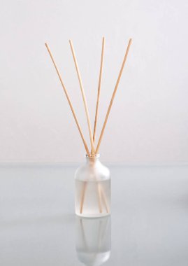 Ahşap çubuklarla iç döşeme için Aromatik dağıtıcı 