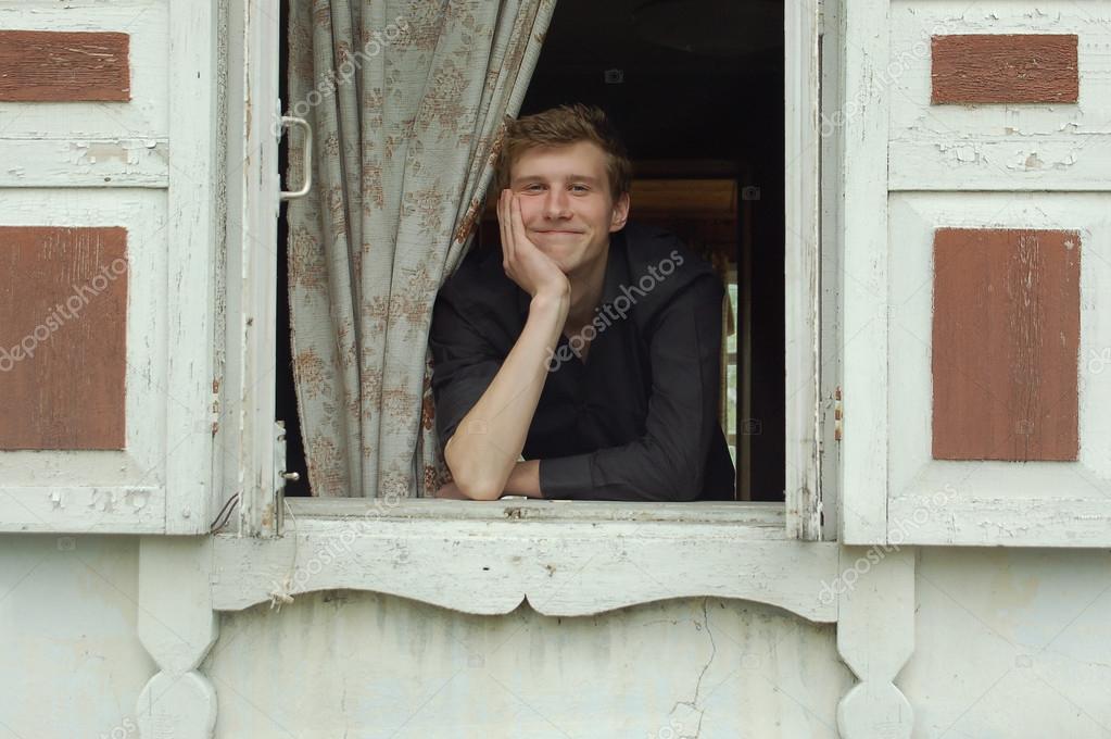 Пацаны в подъезде. Пацаны под окном. Пацаны под окном. Пацаны под окном. Одиночество в ночи.