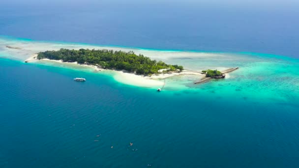 Little Liguid Island, Filipinas, Mindanao. — Vídeo de Stock