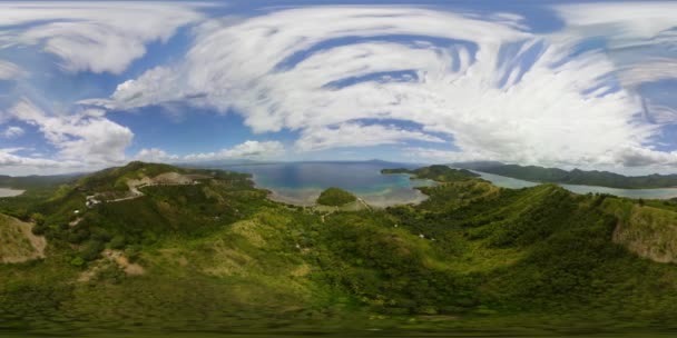 Pulau tropis dan laut biru. Filipina, Mindanao. 360 panorama VR — Stok Video