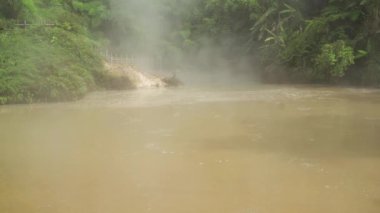 Agco volkanik gölü çamuru. Mindanao, Filipinler.