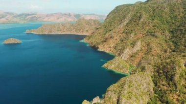 Tropikal ada Busuanga, Palawan, Filipinler.