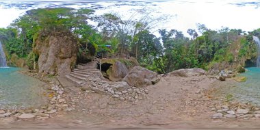 Güzel tropik şelale Filipinleri, Cebu. 360VR