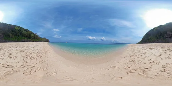 Plaja tropicala si laguna albastra 360VR . — Fotografie, imagine de stoc