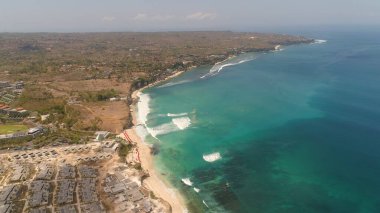 Plajlı deniz manzarası