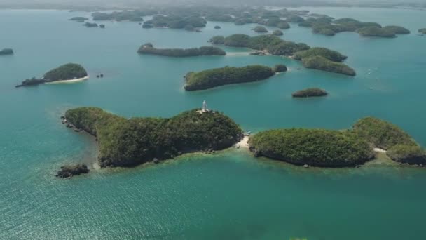Conjunto de islas en el mar. Filipinas. — Vídeo de stock
