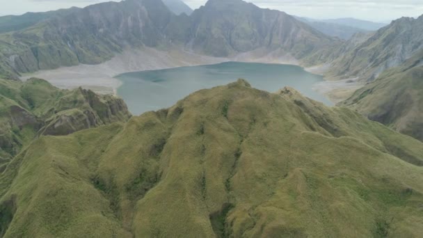 Lago da cratera Pinatubo, Filipinas, Luzon. — Vídeo de Stock