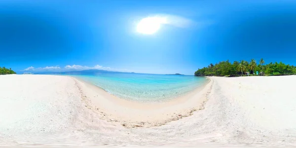 Playa tropical con palmeras, 360 VR. — Foto de Stock