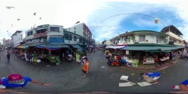 Manila sokaklarında halka açık bir pazar. Filipinler 360 Derece Görünümü