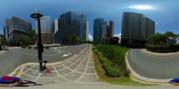 Manila, a capital das Filipinas com arranha-céus. Realidade Virtual 360 — Vídeo de Stock