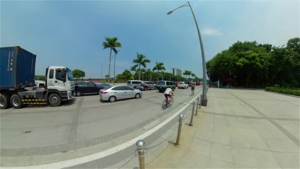 Verkeer in de straten van Manilla. Filippijnen. — Stockvideo
