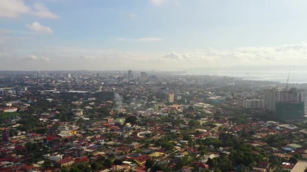 Повітряний вид на місто Давао. — стокове відео