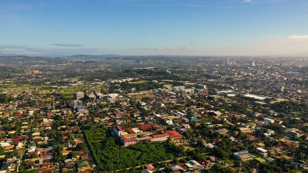 Davao şehrinin havadan görüntüsü. — Stok fotoğraf